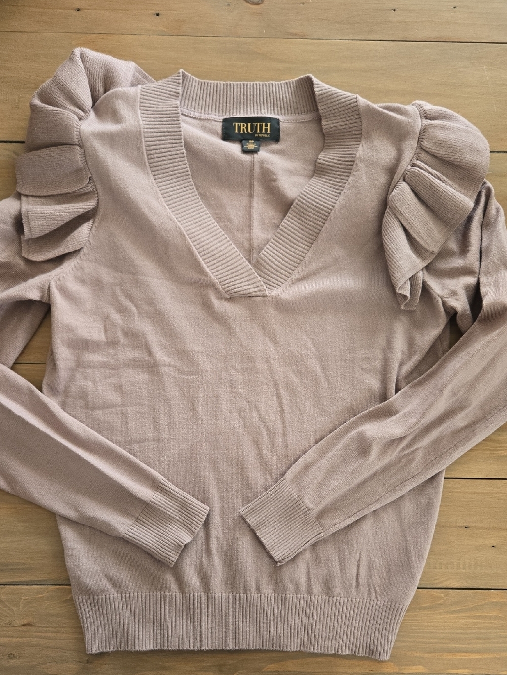 Truth by Spencer Puff Sleeve V-Neck Sweater in Mauve